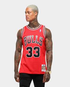 Gifts For Him Clothing: Mitchell & Ness Chicago Bulls Scottie Pippen '97-'98 #33 Swingman Jersey Red