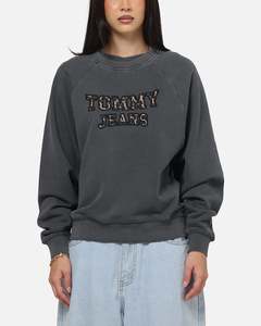 Tommy Jeans Women's TJW Boxy Leopard Varsity Crewneck Black
