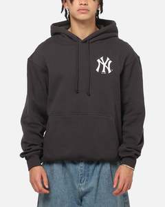 Majestic Athletic New York Yankees Everteam Logo Hoodie Washed Black