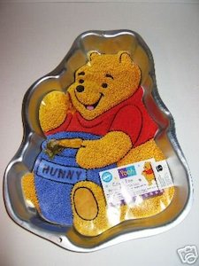 Hireage: HIRE - Winnie the Pooh Cake Tin