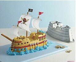 Hireage: HIRE - Pirate Ship Nordic Cake Tin