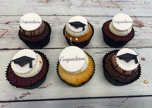 Sweet Treats: Graduation Cupcakes