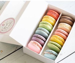 Easter: Mixed Macaron Gift Box – 12 Pack