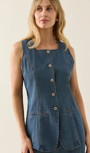 Tops: Sofie Vest | Drift