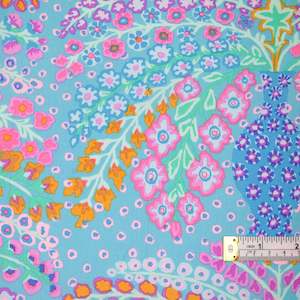 Kaffe Fassett: Kaffe: 85 and Fabulous - Persian Vase