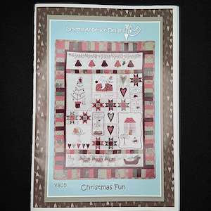Christmas Crafting: Lynette Anderson Designs - Christmas Fun Quilt Pattern