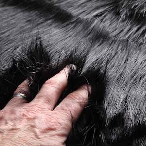 Fabric: Faux Fur - Nero Long Hair Black