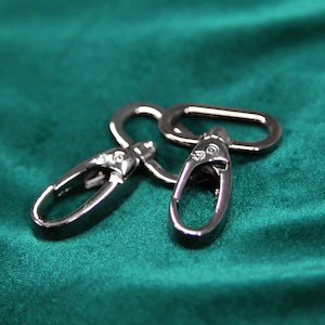 By Annie: Swivel Hooks Nickel 1" Metal