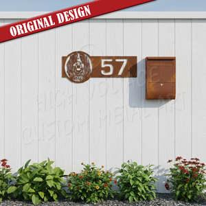springer spaniel street number sign