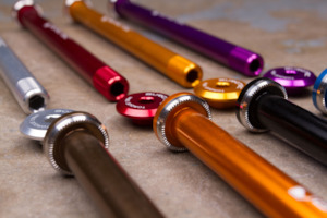 Burgtec: Burgtec Santa Cruz Rear Axles 168.5mm