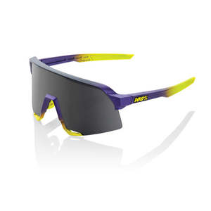 Sunglasses: 100% S3 - Matte Metallic Digital brights - Smoke