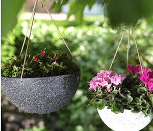 Gardening: Hanging planter nova concrete grey