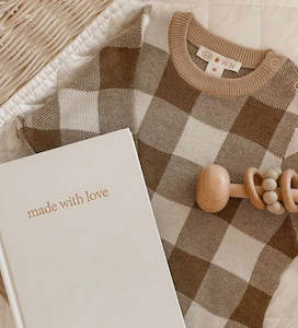 Children Babes: Little White Book Made with Love Pregnancy Journal