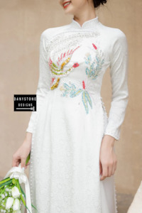 Sheath Wedding Dresses: Elegant White Brocade Bridal Ao Dai with Phoenix Collar and Pearl Edges