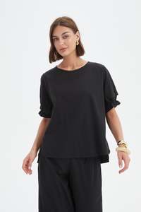 Tirelli Ruffle Sleeve Lyocell Top 25a3730 - Black