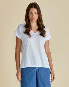A G: Betty Basic Tracy V-neck Tee BB2081 - White