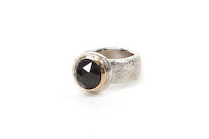 Rings: Gold Top Cocktail Ring - Onyx