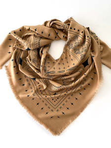 Frontpage: DH x ELLIE COMPTON THE HOLDEN WOOL SILK