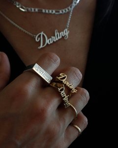 DARLING SIGNET GOTHIC - Darling on Drake