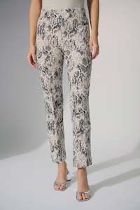 252238 Classic Slim Leg Animal Print Pant