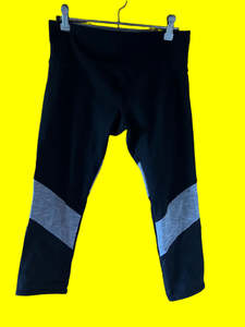 Products: Lorna Jane - Black Three Quarter Leggings - Size: XS