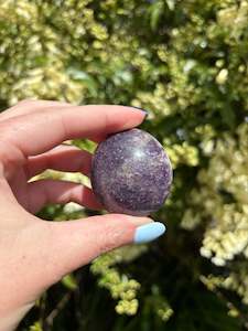 Palmstones: Lepidolite Palm Stone F
