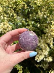 Palmstones: Lepidolite Palm Stone C