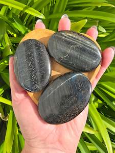 Palmstones: Blue Tigers Eye Palm Stone
