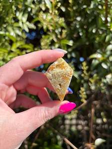 Golden Mica Free Form A