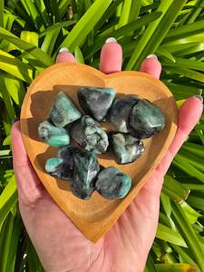 Bulk Buys: Emerald Tumbled Stones 10 pack valued at $40
