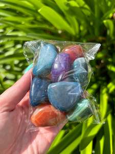 Bulk Buys: Agate Mixed Coloured Tumbled Stones 10 Pack Valued at $40