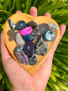 Agate: Coloured Agate Tumbled Stone Small