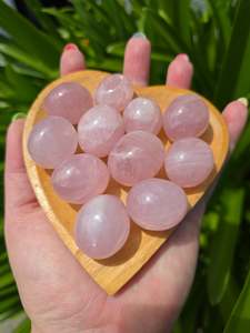 Tumbled Stones: Rose Quartz Small Tumbled Stone