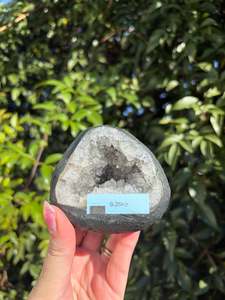 Geode Caves: Amethyst Geode/Cave Flat Base C