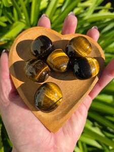 Tumbled Stones: Tigers Eye Tumbled Stone Large | A Grade