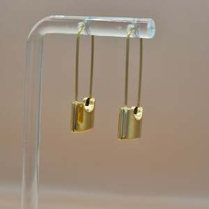 Earrings: ER31