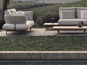 Molteni C: Sway coffee table teak