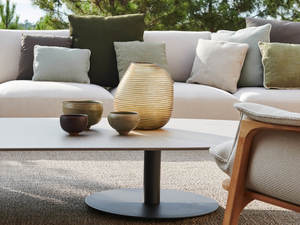 Outdoor Coffee Side Tables: T-Table Coffee Table