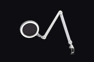 Magnifying Lamps: Omega 7 Magnifier