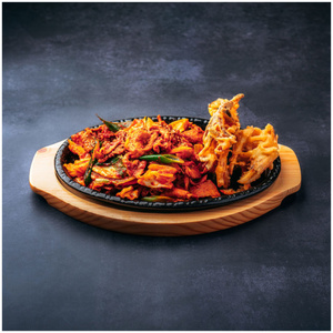 Jeyuk Bokkeum (제육 볶음)