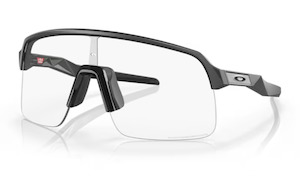 Eyewear: Oakley Sutro Lite Matte Carbon / Clear Photochromic