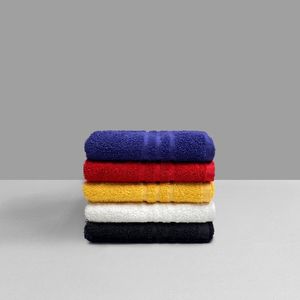 Bath: Bleach resistant hand towels