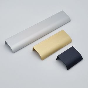 Lip Pulls: Lightweight Lip Pulls [Vora]
