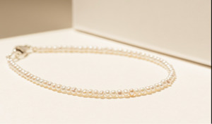 Bracelets: Petite Pearl Bracelet