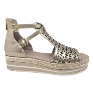 Django Juliette: Django and Juliette Accra - Champagne