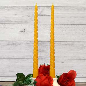 Beeswax Taper Candles: Spiral 28 cm Beeswax Taper Candle