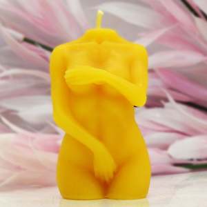Saucy R 18 Candles: Eve beeswax candle