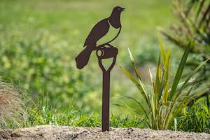 Wood Pigeon on Spade