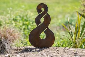 Garden: Love Knot Staked