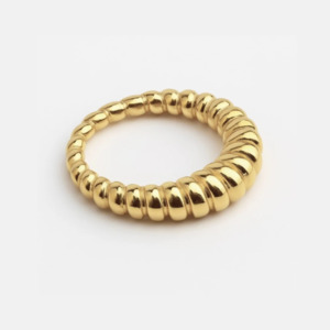 Nadia Ring